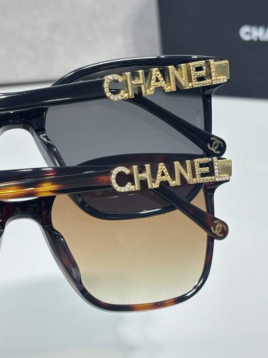 Picture of Chanel Sunglasses _SKUfw79760985fw
